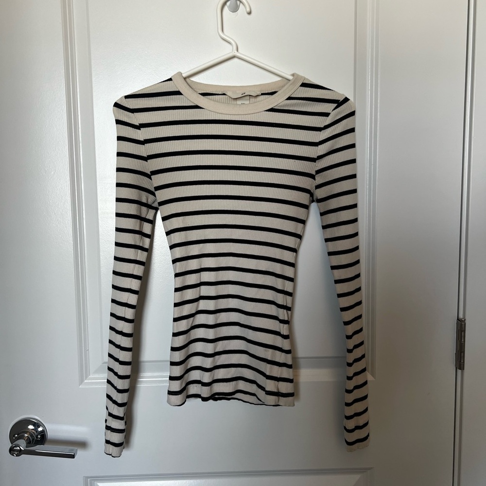 H&M Cream and White Fitted Ribbed Long Sleeve Tee